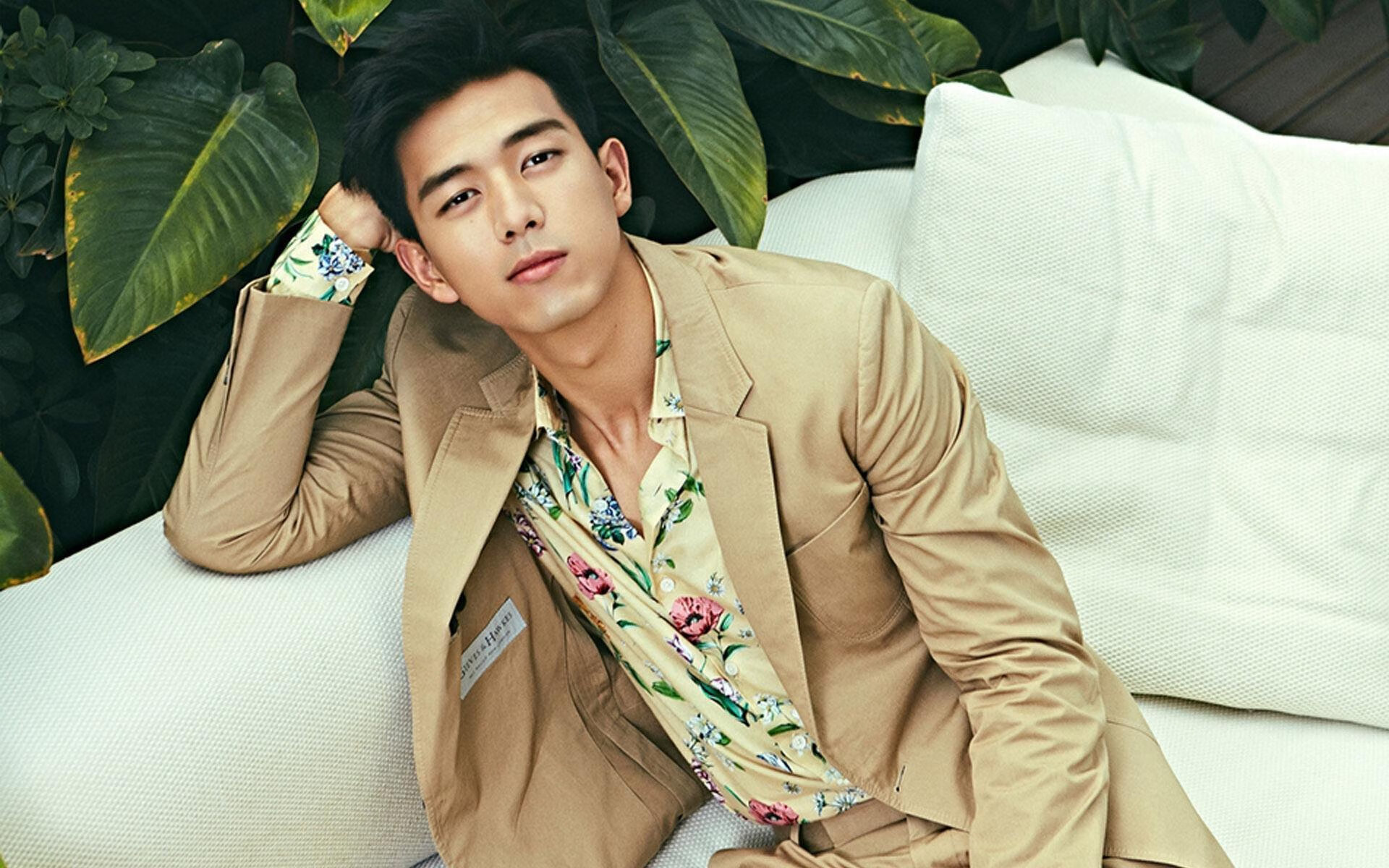 天神下凡！阿圭罗年度封神之战，扛着佛罗伦萨碾过安哥拉，挺进下一轮